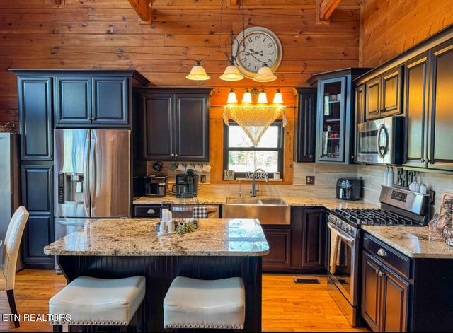 390 John J Smith Rd, Oneida, TN 37841