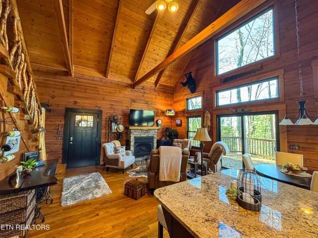 390 John J Smith Rd, Oneida, TN 37841