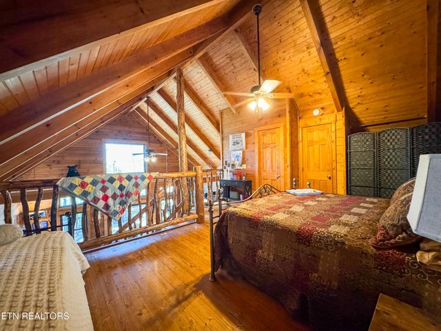 390 John J Smith Rd, Oneida, TN 37841