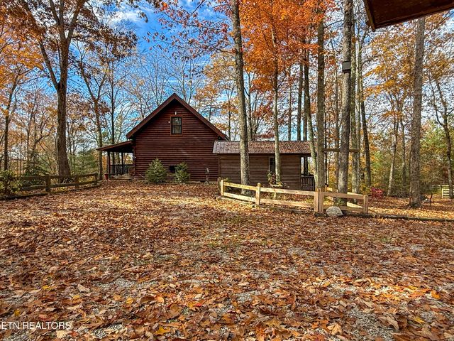 390 John J Smith Rd, Oneida, TN 37841