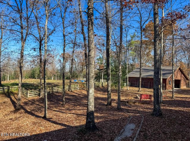 390 John J Smith Rd, Oneida, TN 37841