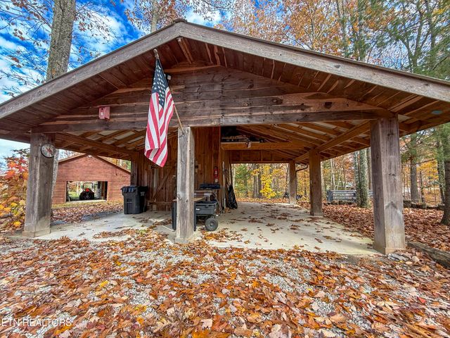 390 John J Smith Rd, Oneida, TN 37841