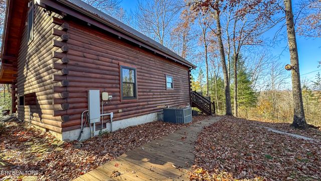 390 John J Smith Rd, Oneida, TN 37841