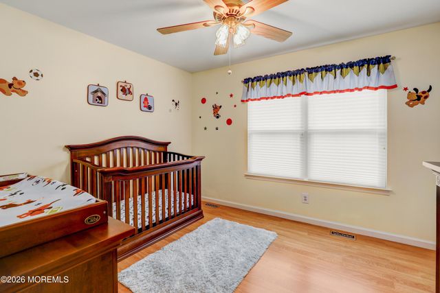 25 Garden Way, Howell, NJ 07731
