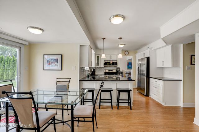 25 Garden Way, Howell, NJ 07731