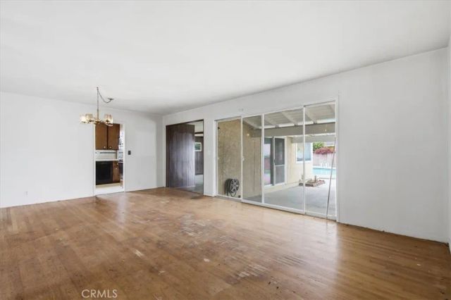 9610 Natick, North Hills, CA 91343