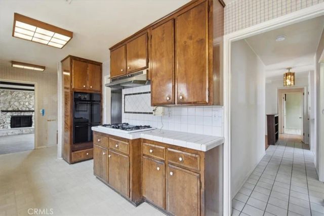 9610 Natick, North Hills, CA 91343