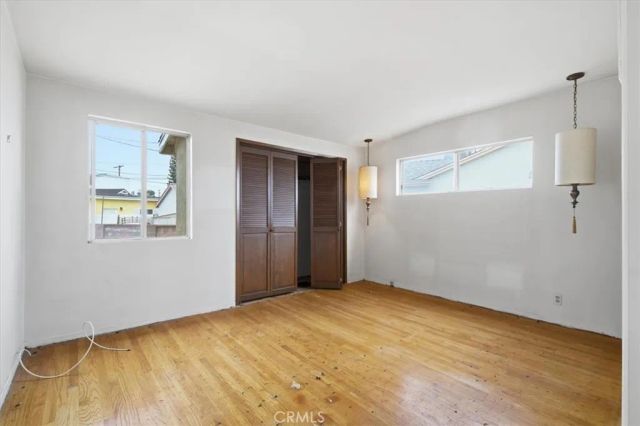 9610 Natick, North Hills, CA 91343