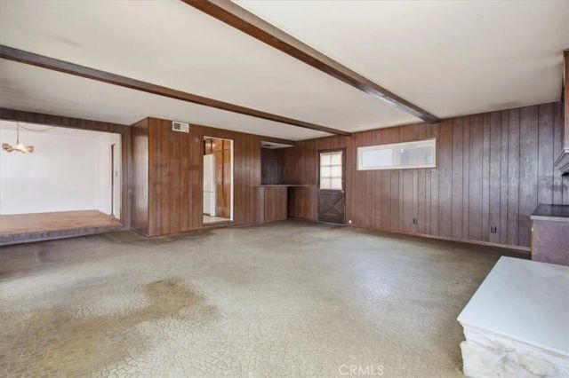 9610 Natick, North Hills, CA 91343