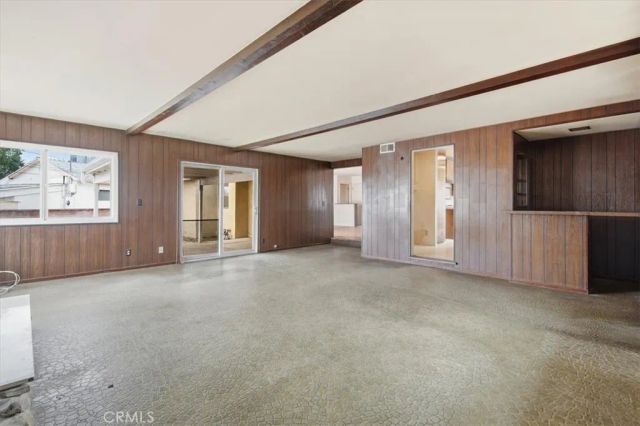 9610 Natick, North Hills, CA 91343