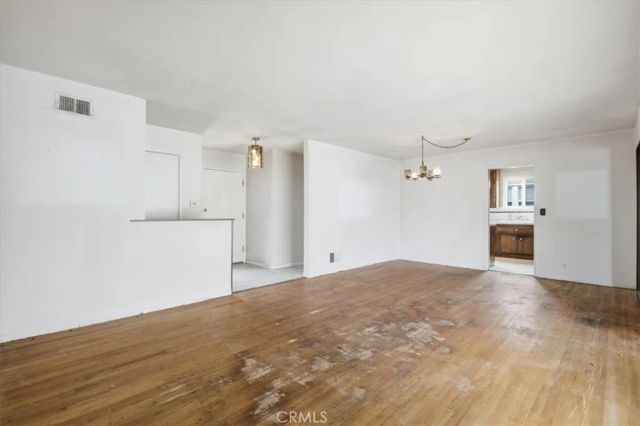 9610 Natick, North Hills, CA 91343