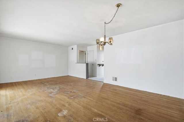 9610 Natick, North Hills, CA 91343