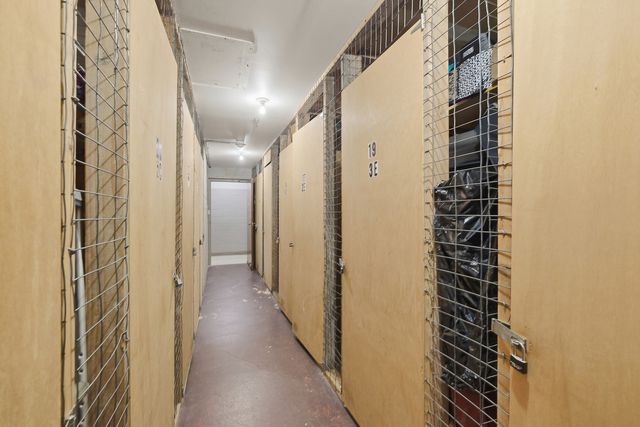 2046 Saint Johns Avenue 3E, Highland Park, IL 60035