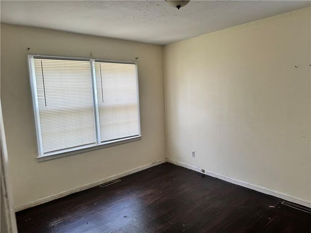 9810 Bennington Avenue, Kansas City, MO 64134