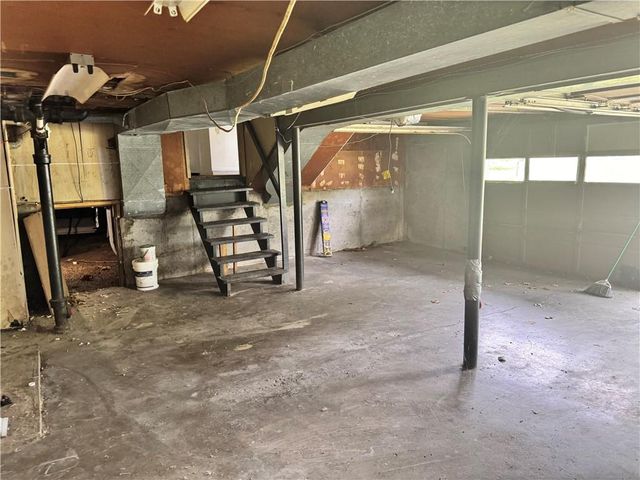 9810 Bennington Avenue, Kansas City, MO 64134