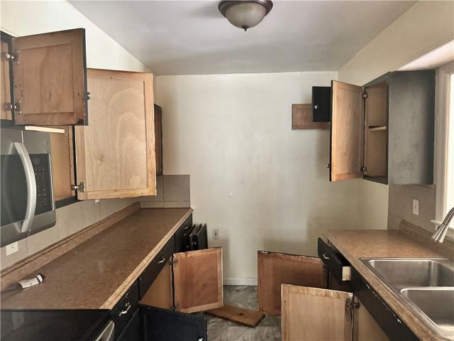 9810 Bennington Avenue, Kansas City, MO 64134