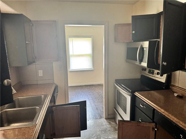 9810 Bennington Avenue, Kansas City, MO 64134