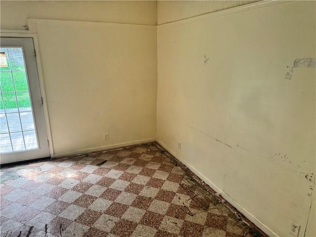 9810 Bennington Avenue, Kansas City, MO 64134