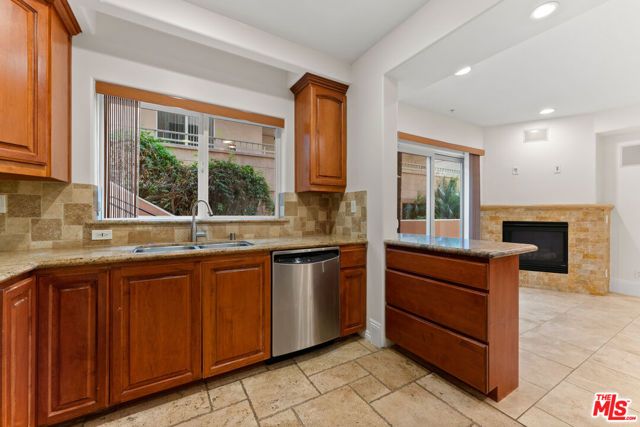 16123 W Sunset Boulevard 101, Pacific Palisades (los Angeles), CA 90272