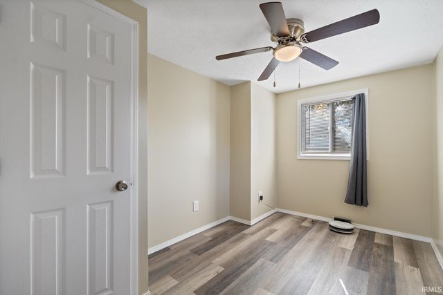 8727 S Hill Drive, Silver Lake, IN 46982