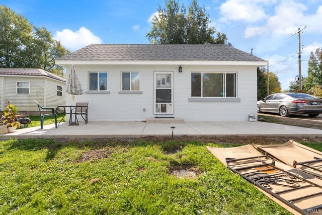 8727 S Hill Drive, Silver Lake, IN 46982