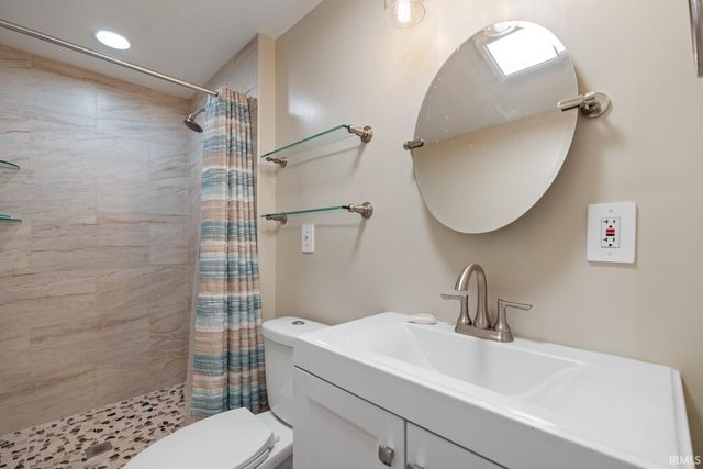 8727 S Hill Drive, Silver Lake, IN 46982