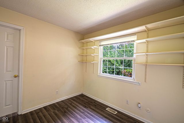8345 Paso Del Norte Court, Indianapolis, IN 46227