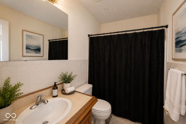 8345 Paso Del Norte Court, Indianapolis, IN 46227