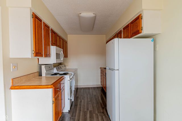 8345 Paso Del Norte Court, Indianapolis, IN 46227