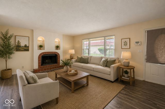 8345 Paso Del Norte Court, Indianapolis, IN 46227