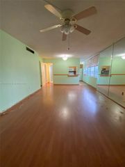 9420 Tangerine Pl 407, Davie, FL 33324