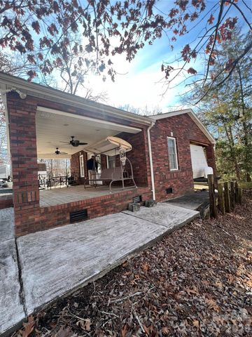 129 Twin Bluff Trail, Mount Gilead, NC 27306