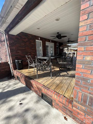 129 Twin Bluff Trail, Mount Gilead, NC 27306