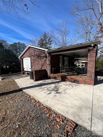 129 Twin Bluff Trail, Mount Gilead, NC 27306