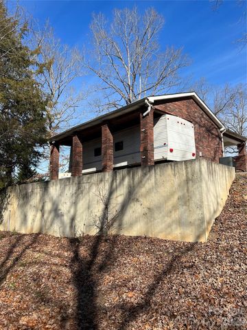 129 Twin Bluff Trail, Mount Gilead, NC 27306