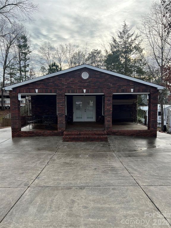 129 Twin Bluff Trail, Mount Gilead, NC 27306