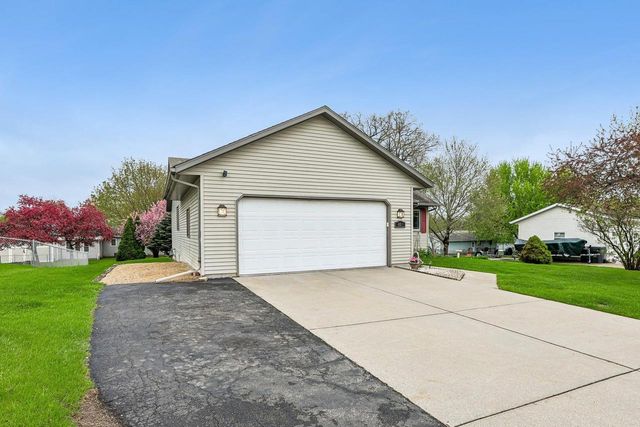 428 Seward Street, Poynette, WI 53955