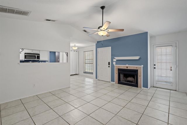 621 Luther DR A, Georgetown, TX 78628