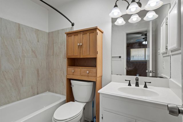 621 Luther DR A, Georgetown, TX 78628