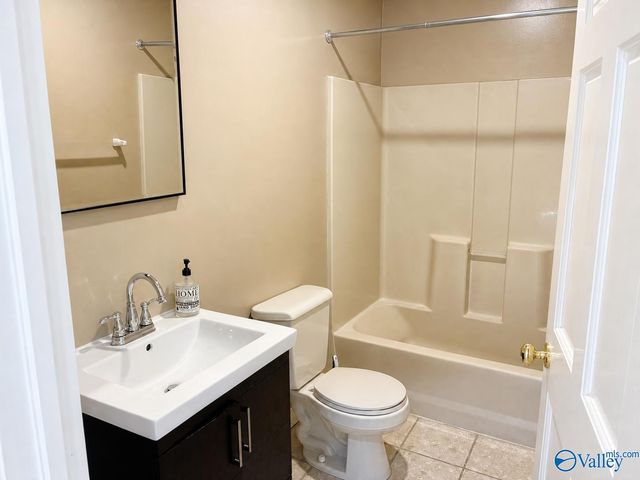 801 NE Stevens Avenue, Huntsville, AL 35801
