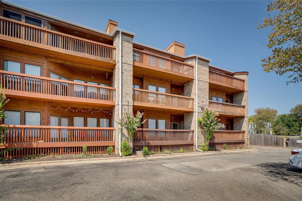 1406 Windsor RD 201, Austin, TX 78703