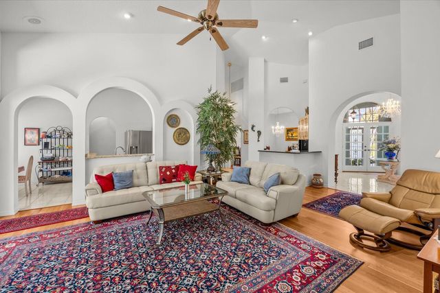 340 SE Saint Lucie Boulevard, Stuart, FL 34996