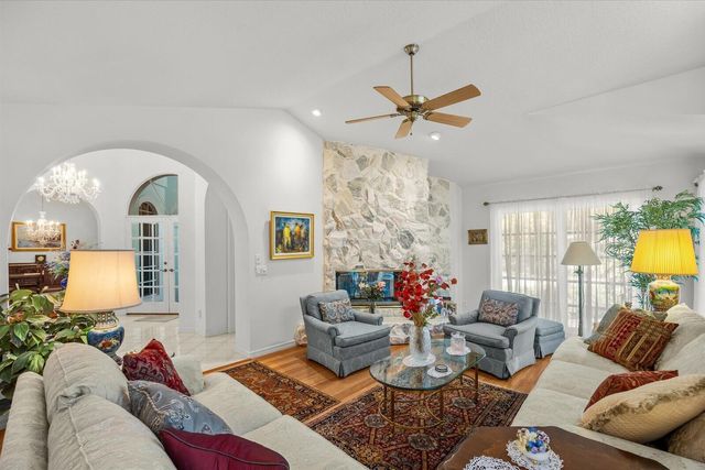 340 SE Saint Lucie Boulevard, Stuart, FL 34996