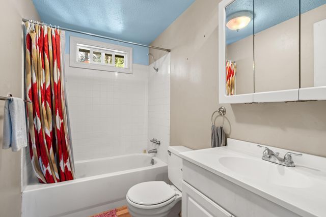 3477 Helms Road, Grants Pass, OR 97527