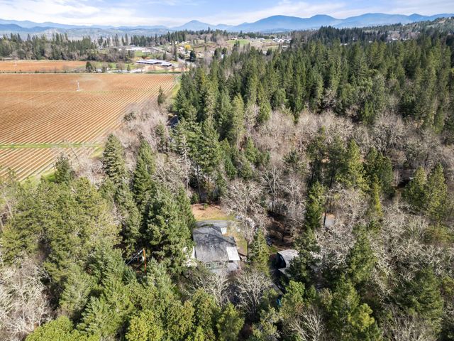 3477 Helms Road, Grants Pass, OR 97527