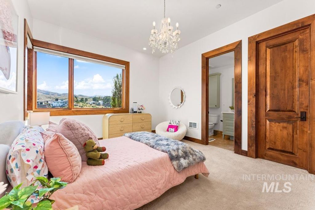 513 E Orion Ct, Boise, ID 83702 photo 27