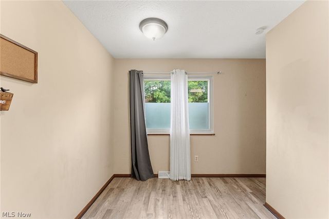931 Trimble Drive, Akron, OH 44307