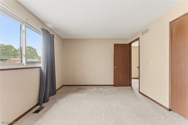 931 Trimble Drive, Akron, OH 44307