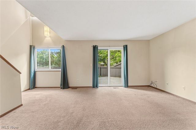 931 Trimble Drive, Akron, OH 44307