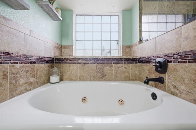 2010 Huntington Road, Oklahoma City, OK 73130